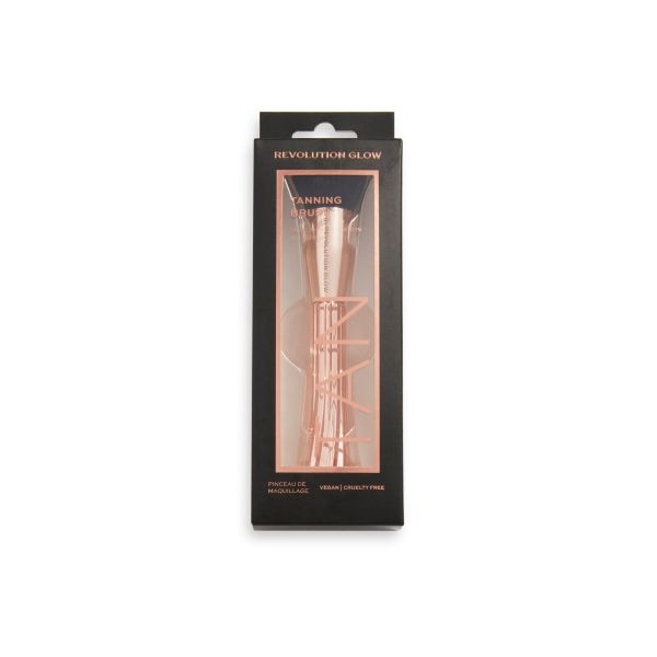 Makeup Revolution четка за бронзиране и контуриране Glow Tanning Brush